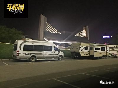 十一长假怎么耍？租个房车去轰趴！
